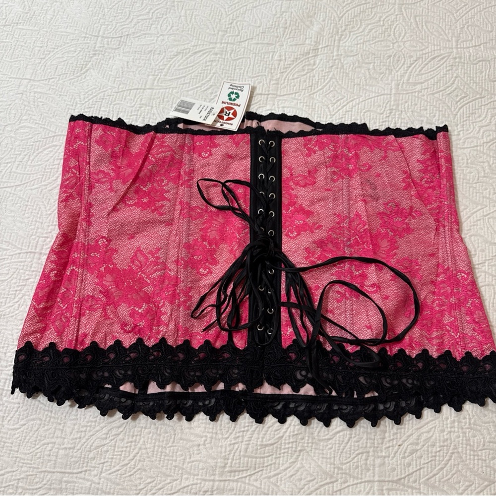 NWT VTG Y2K Fredrick’s of Hollywood Pink and Black Vint Corset Sz 44 Floral Lace
